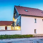 Apartamento Pěkná By Interhome Horní Planá