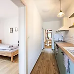 Apartamento Pěkná By Interhome