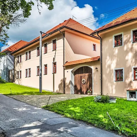 Apartamento Pěkná By Interhome *