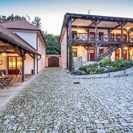 Apartamento Pěkná By Interhome *
