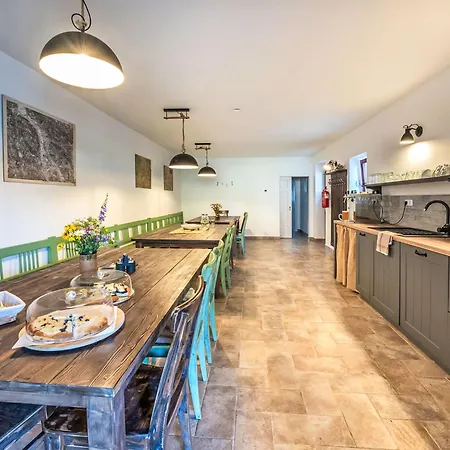 Apartamento Pěkná By Interhome
